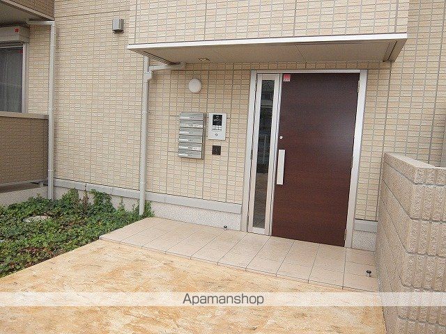 ソラーレスの玄関写真