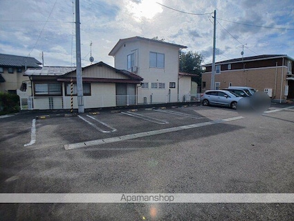 ホーリーアネックスⅠ[2LDK/57.64m2]の駐車場