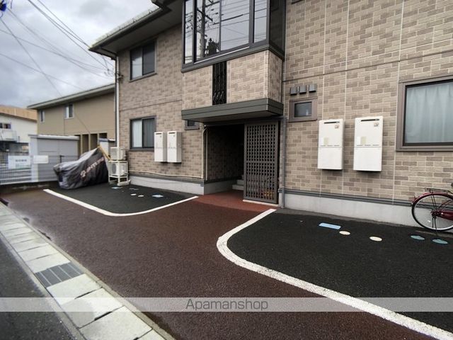 ファミール C棟の外観写真