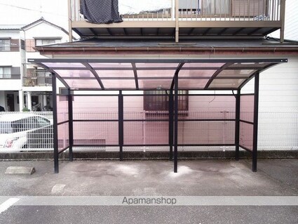 ファミール・ビレジ　Ａ棟[2LDK/56.66m2]の共用部