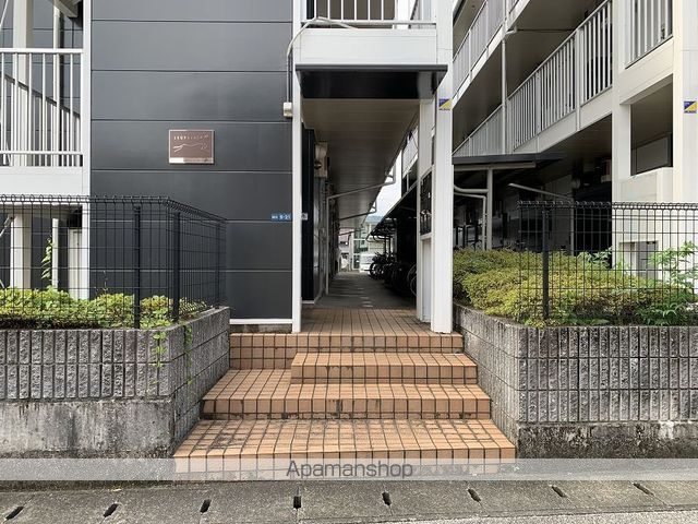 レオパレスアデッソIIの玄関写真