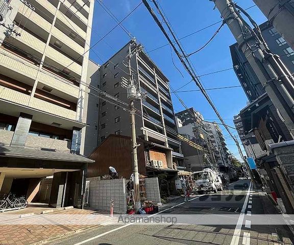 グランリソシエ烏丸御池の外観写真