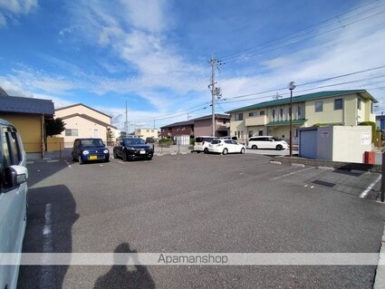 滋賀県長浜市勝町[1K/31.5m2]の駐車場3