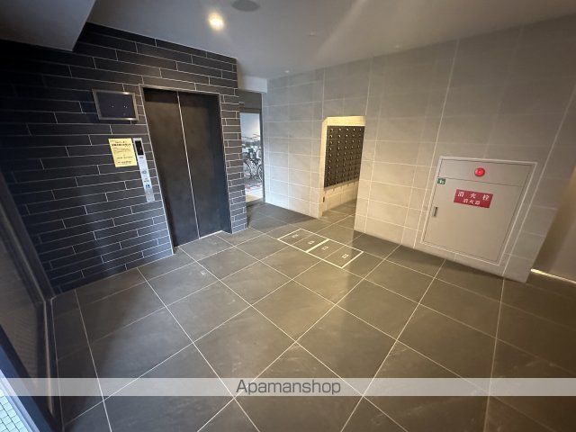 アルティザ森ノ宮D.C.の玄関写真