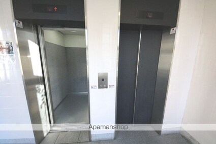 Ｌａ　Ｄｏｕｃｅｕｒ今池（旧名称アーデン今池イースト）[1LDK/32.4m2]のエントランス1