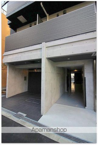 アール大阪グランデの玄関写真