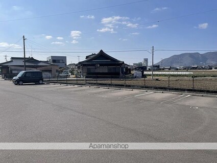 ニューエレガント藤　Ａ[2DK/42.98m2]の駐車場2