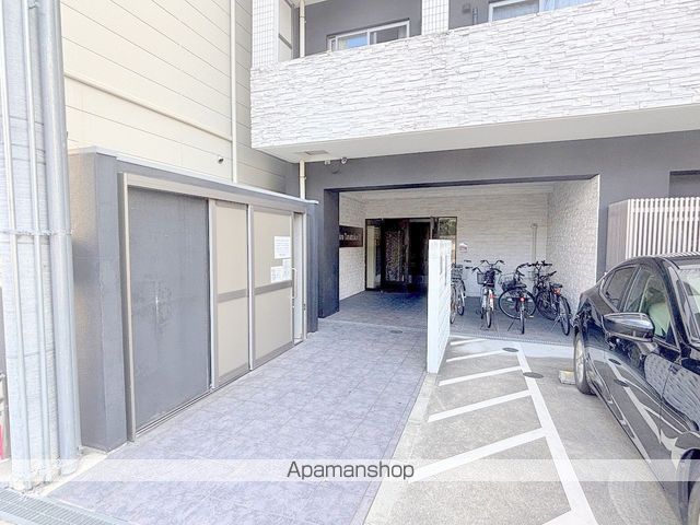 U−RO玉造IIの玄関写真