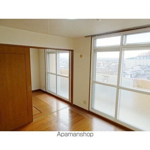 フェイマスKITAMI 2番館の内装写真