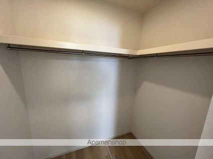 グリーン琥珀甲南Ⅱ[1LDK/50.08m2]の収納