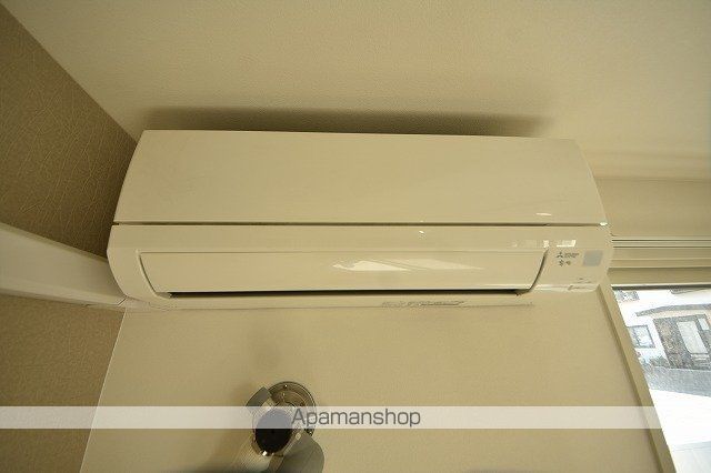 8 3W2 HACHI SANWESTNYの内装写真