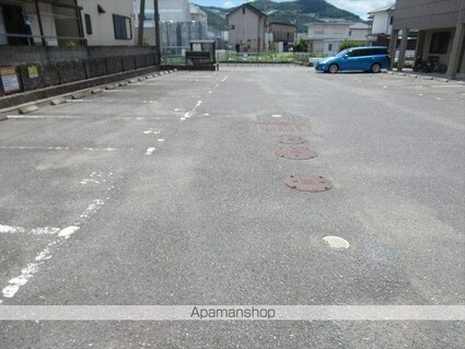 コート・ヴィラージュＡ[1LDK/41.04m2]の駐車場2