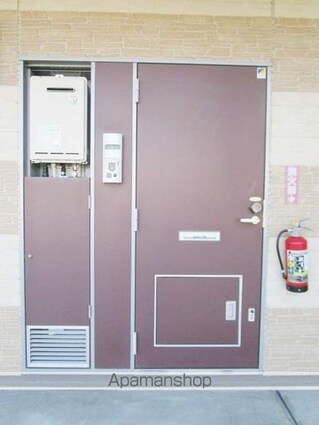 レオパレスサンフラワー甲府昭和[1K/23.18m2]のエントランス
