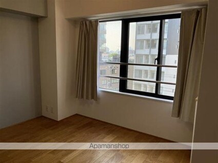 東建ニューハイツ市ヶ谷[1R/26.9m2]のリビング・居間1