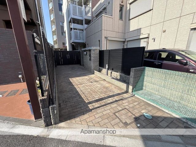 レオパレス伸光の玄関写真