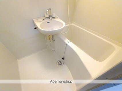 レオパレス駒場東大前[1K/19.87m2]のバス