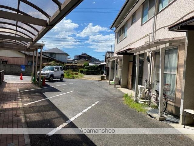 香川県高松市鶴市町[3K/68.83m2]の駐車場