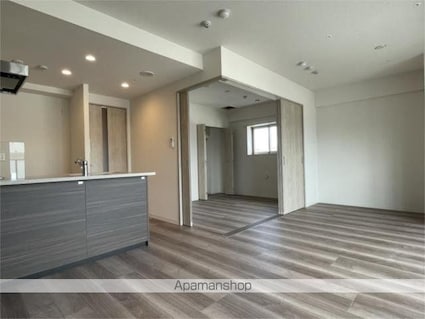 第一辻ビル[1SLDK/62.14m2]のリビング・居間