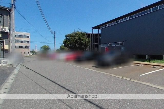 クレストコート公園前の周辺写真