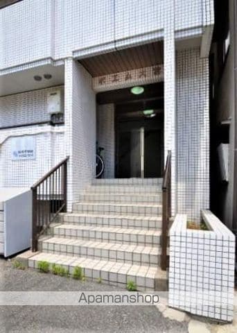 ポエム大宮の玄関写真
