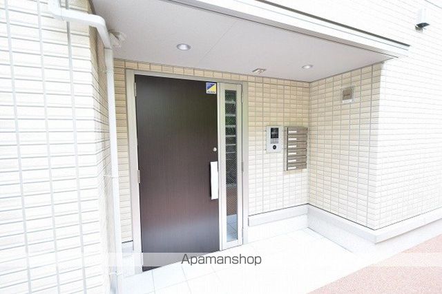 ラフォレア甲南山手の玄関写真
