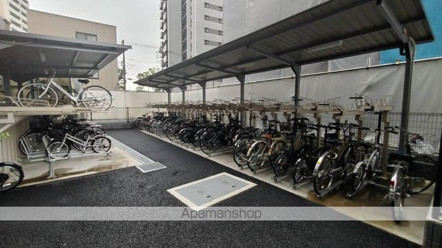 グランカーサさいたま新都心の玄関写真