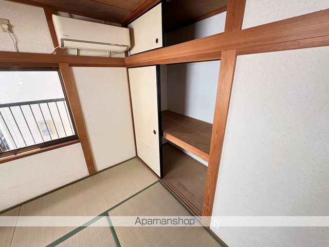 上四条戸建ての内装写真