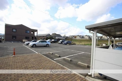 グレイスヴィラＢ棟　[1LDK/51.66m2]の駐車場