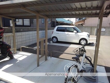和歌山県和歌山市福島[1R/32.8m2]のエントランス3