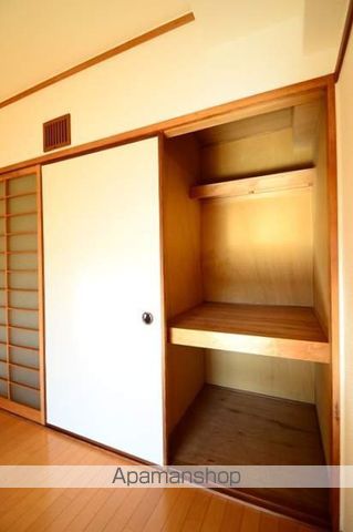 和秀舟入本町ビルの内装写真
