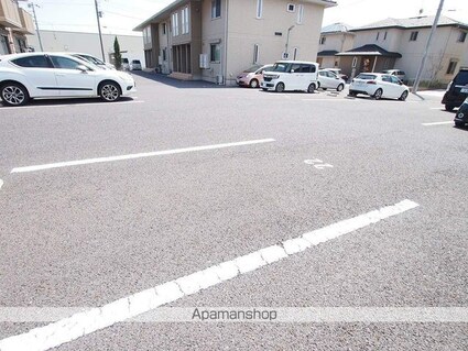 アースウィン　Ｂ[2DK/54.12m2]の駐車場1
