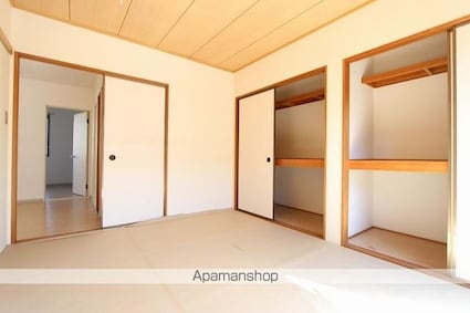 ロイヤルコート円座[2LDK/53.73m2]の収納