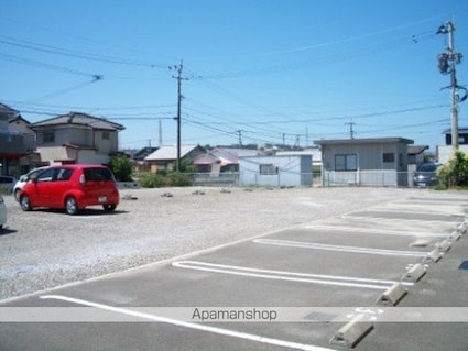 テル・クレール[2LDK/52.08m2]の駐車場