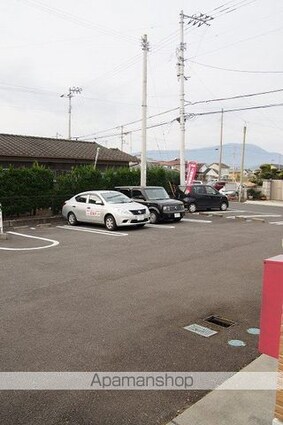 サウス郡家　Ａ[1LDK/46.28m2]の駐車場