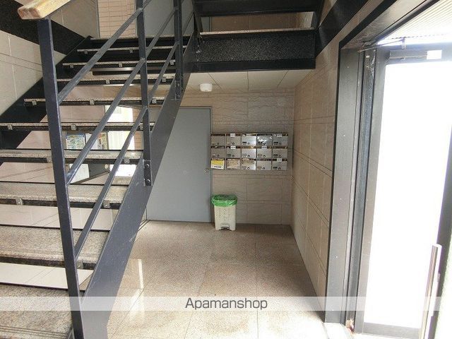 リバーサイド東本町の玄関写真