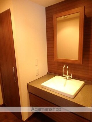 東京都文京区春日２丁目[2LDK/57.04m2]の洗面所