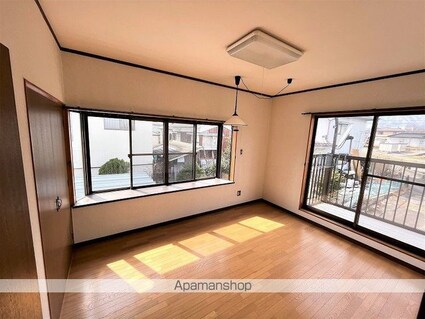 プメハナ[7DK/246.7m2]の内装3