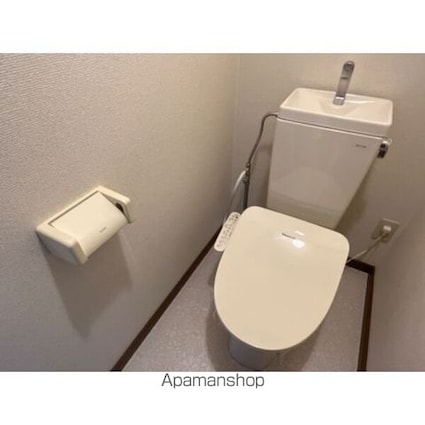 Ｓｕｒｐｌｕｓ　ＡＩＭ[2DK/44.88m2]のトイレ