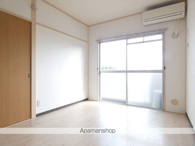 ロワイヤルマンションの内装写真
