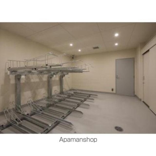 アルプエンテ大手町[1DK/40.01m2]の駐車場