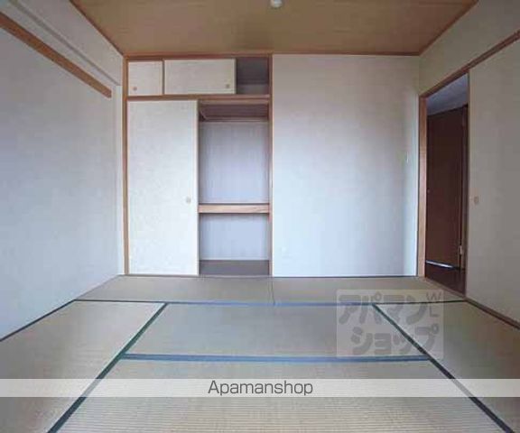 ハーティス山科御陵A棟の内装写真