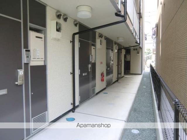レオパレス平尾の玄関写真