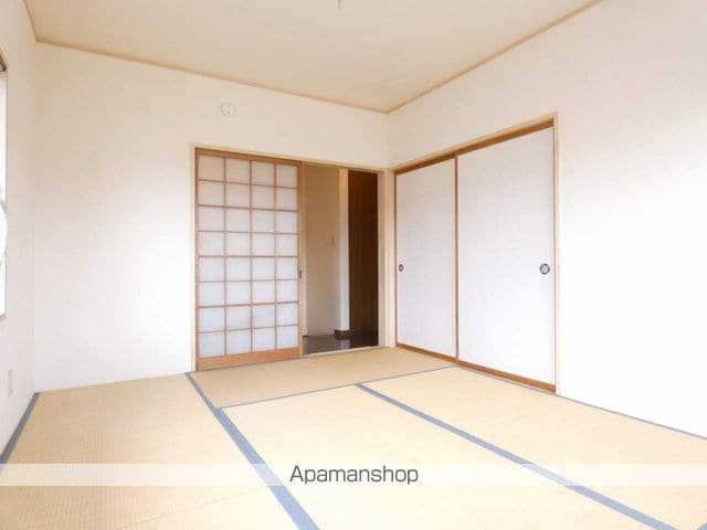 浜松市中央区 2階建 築27年の内装写真