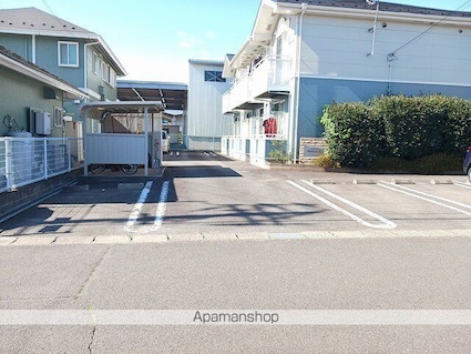 メディウス・Ｋ[1R/33.15m2]の駐車場