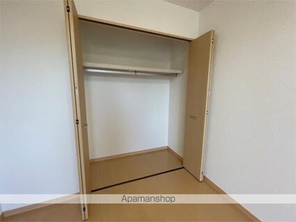 シーズンステージ喜多見Ａ棟[1LDK/45.75m2]の収納
