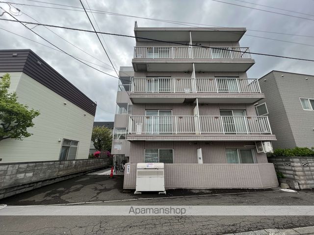 アローム南郷の外観写真
