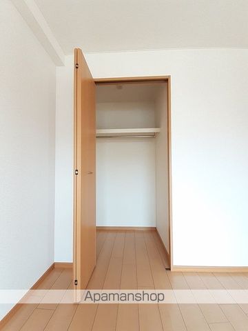 ECRUの内装写真