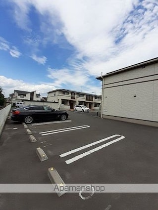 シャンティＢ[2LDK/57.07m2]の駐車場