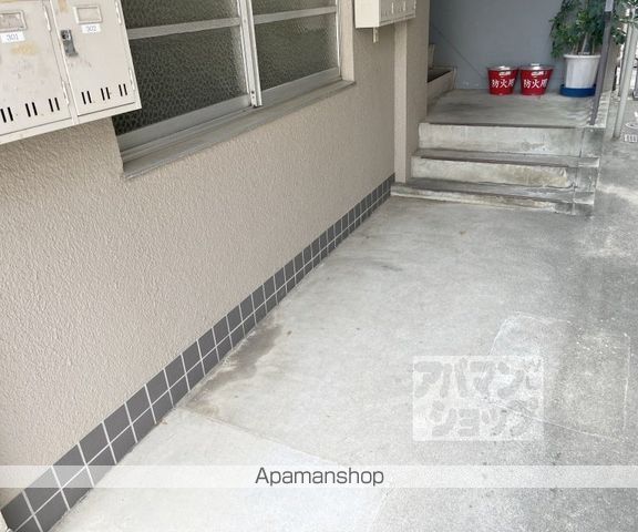 シェモア東久保田町の玄関写真