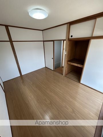 東諸県郡国富町 2階建 築47年の内装写真
